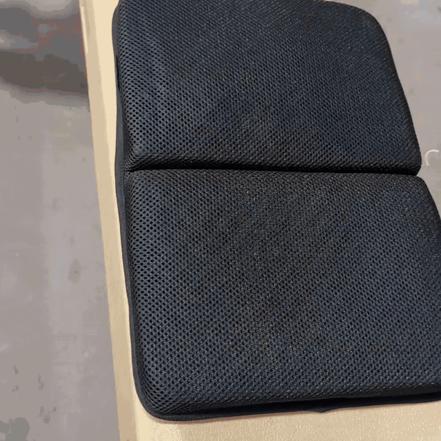 Foldable cooling gel travel seat cushion
